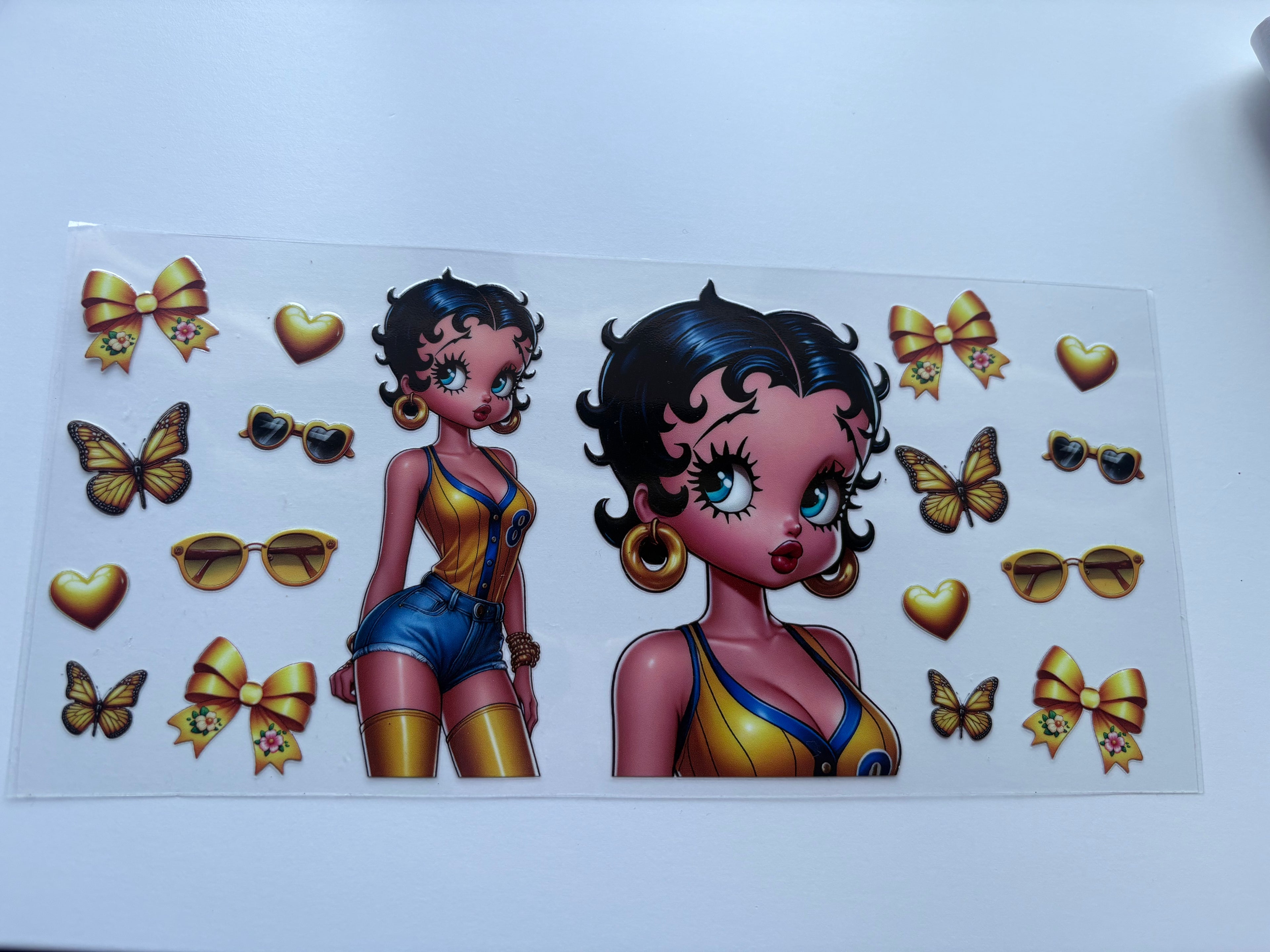 Yellow Sunglasses Betty